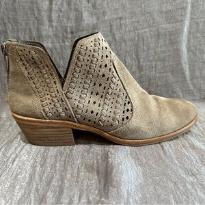 Womens Vince Camuto Ankle Boots Booties Shoes Tan Brown Suede Size 7 M